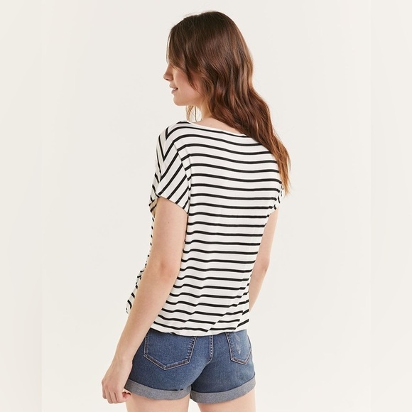 Reitmans White Marshmallow Striped Short Sleeve Tie Front T-Shirt Size XL - Picture 4 of 16